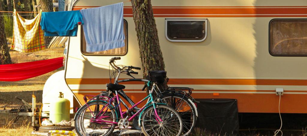 Emplacement de camping pour caravane au camping de Contis